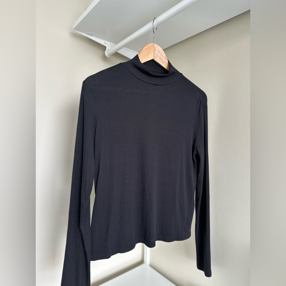 Splendid Ribbed Mock Neck Sweater